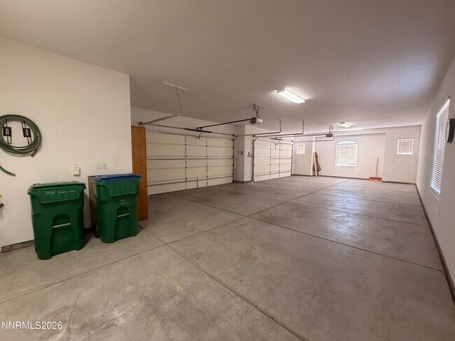 Building Photo - 4450 Desert Vista Ct