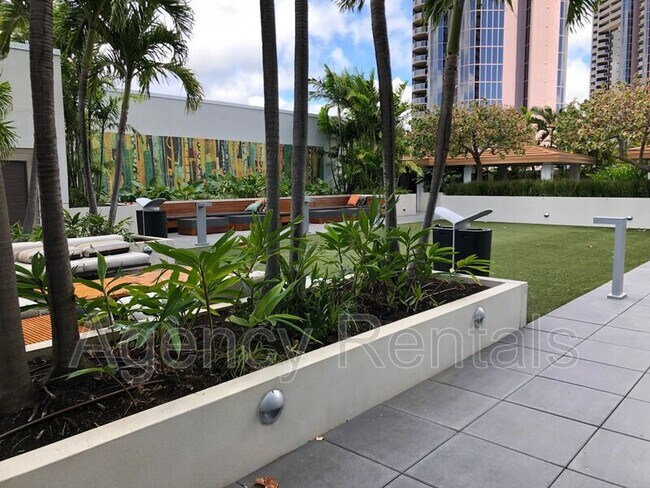 Building Photo - 600 Ala Moana Blvd