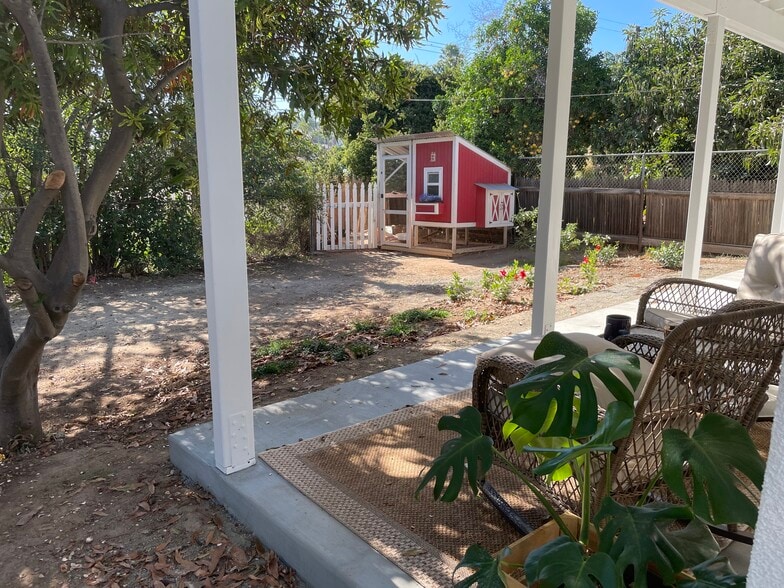 Building Photo - 1191 Hillside St