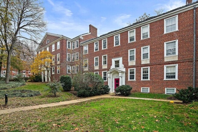 Building Photo - 3810 39th St NW