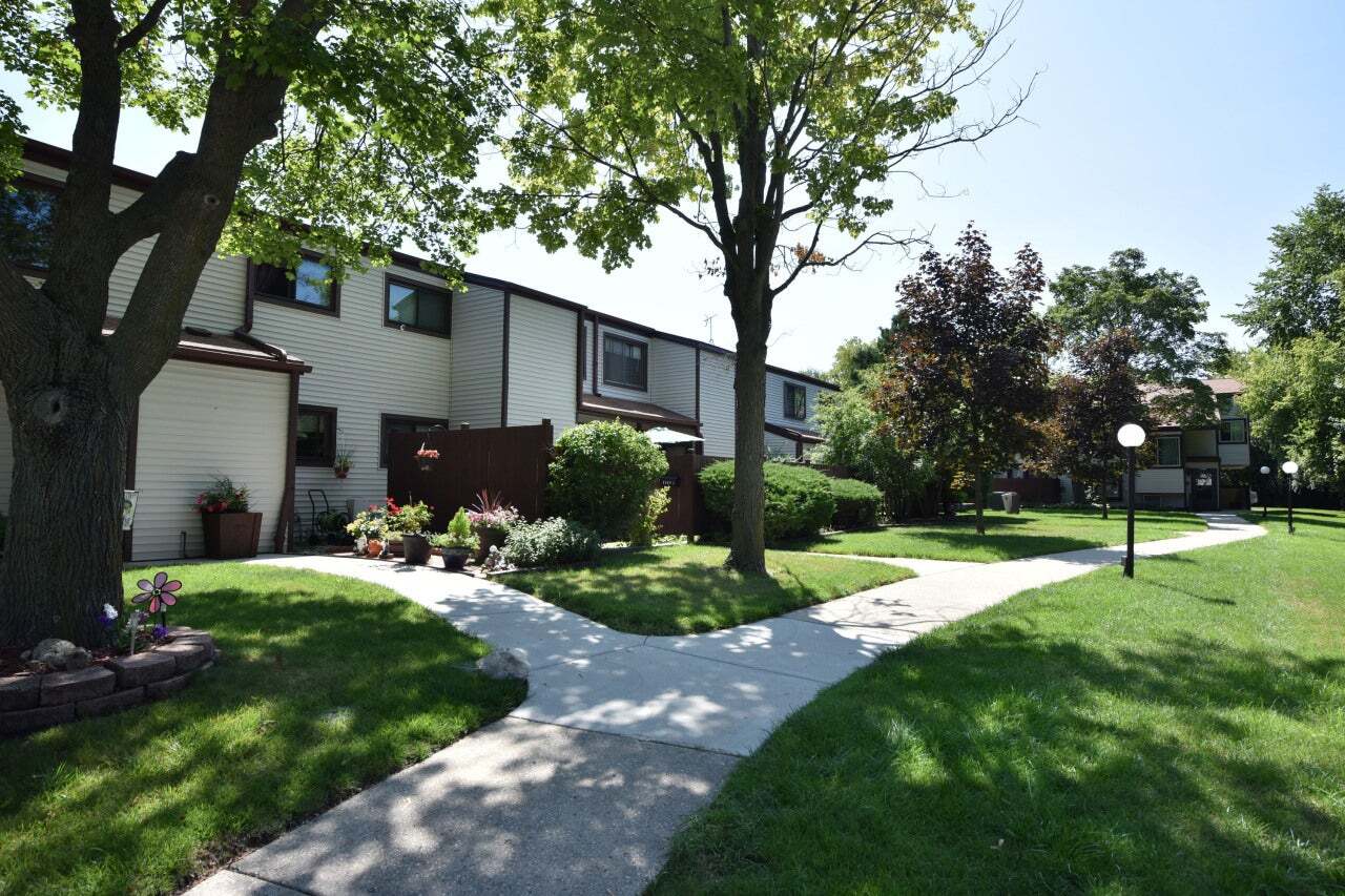 Building Photo - 8305 N 107th St