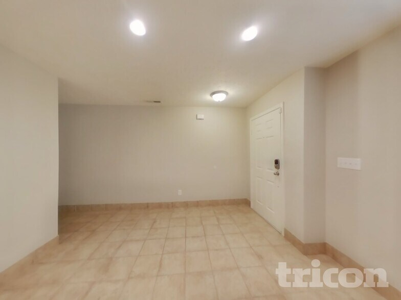 Building Photo - 2336 Wynbrooke Blvd