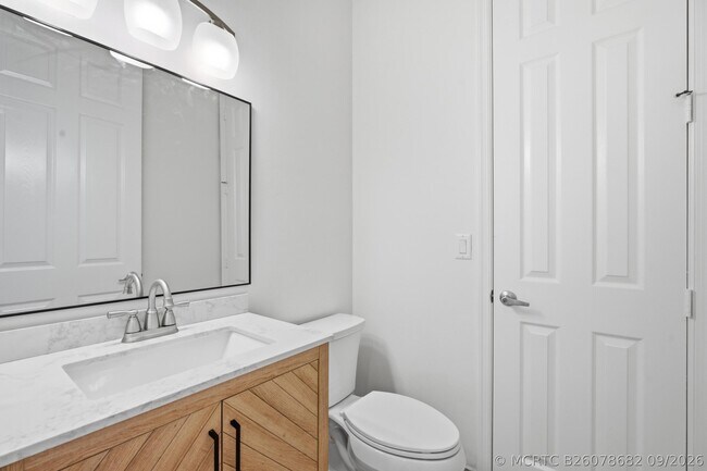 Building Photo - 5513 SW Windward Way