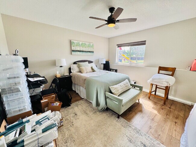 Building Photo - Spacious 4-Bed Shakopee Gem with Granite Finishes & Finished Basement