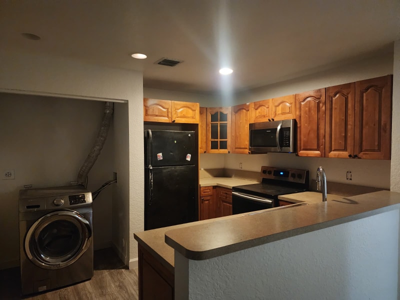 Building Photo - 205 NW 12th Ave