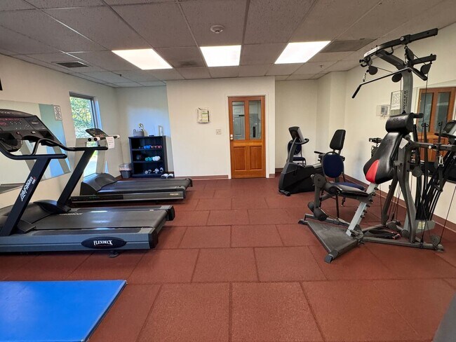 Building Photo - Horizon Towers 2Bed 2Bath Condo!!!