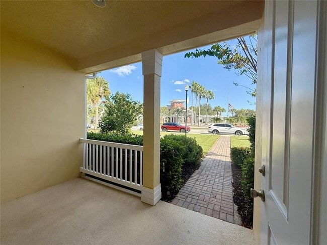 Building Photo - 10495 SW West Park Ave