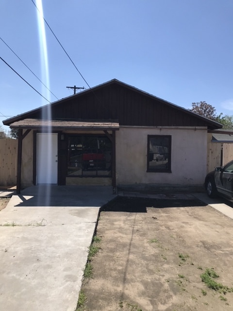 Building Photo - 1518 E Clinton Ave