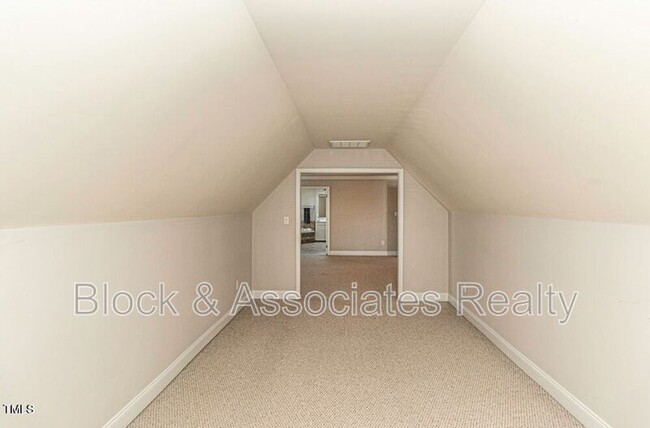 Building Photo - 9244 Palm Bay Cir