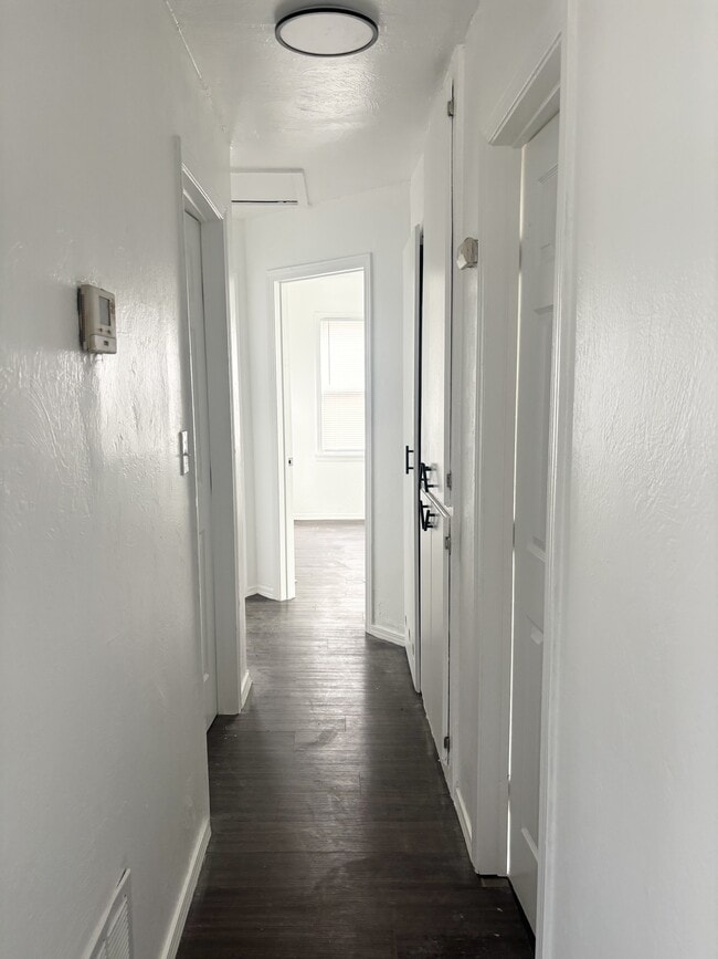 Building Photo - 4320 SE 43rd St