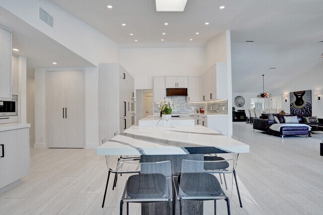 Building Photo - 4130 Georges Way