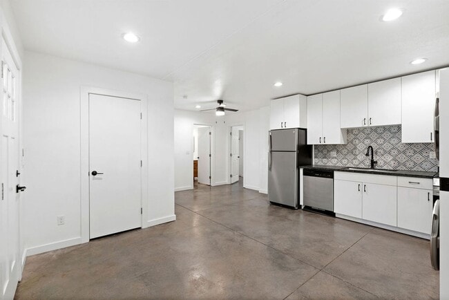 Building Photo - 345 Wheeler Ave