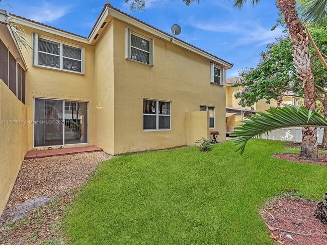 Building Photo - 16879 SW 1st Manor