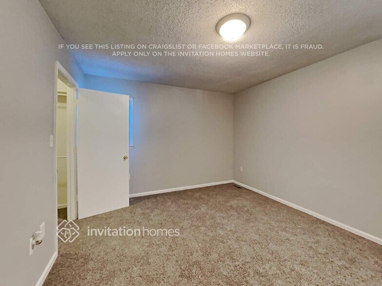 Building Photo - 413 S Toria Dr