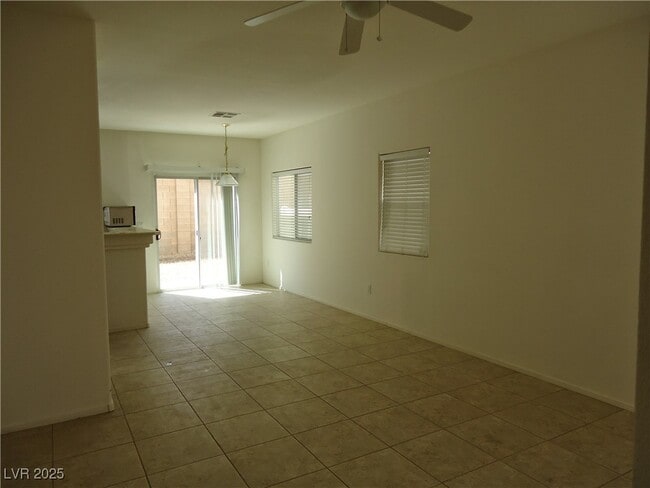 Building Photo - 9329 Square Dance Pl