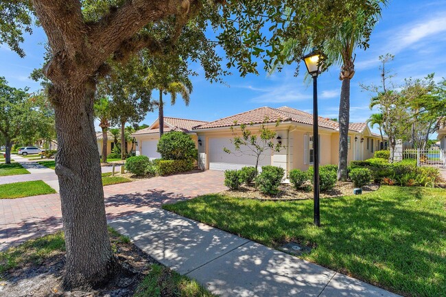 Building Photo - 9083 SE Hawks Nest Ct