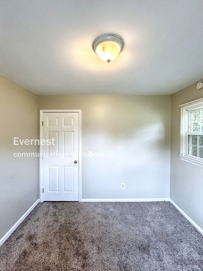 Building Photo - 3794 Walnut Ridge Dr