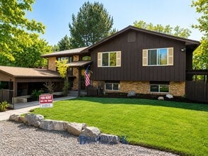 Building Photo - 432 E 400 S