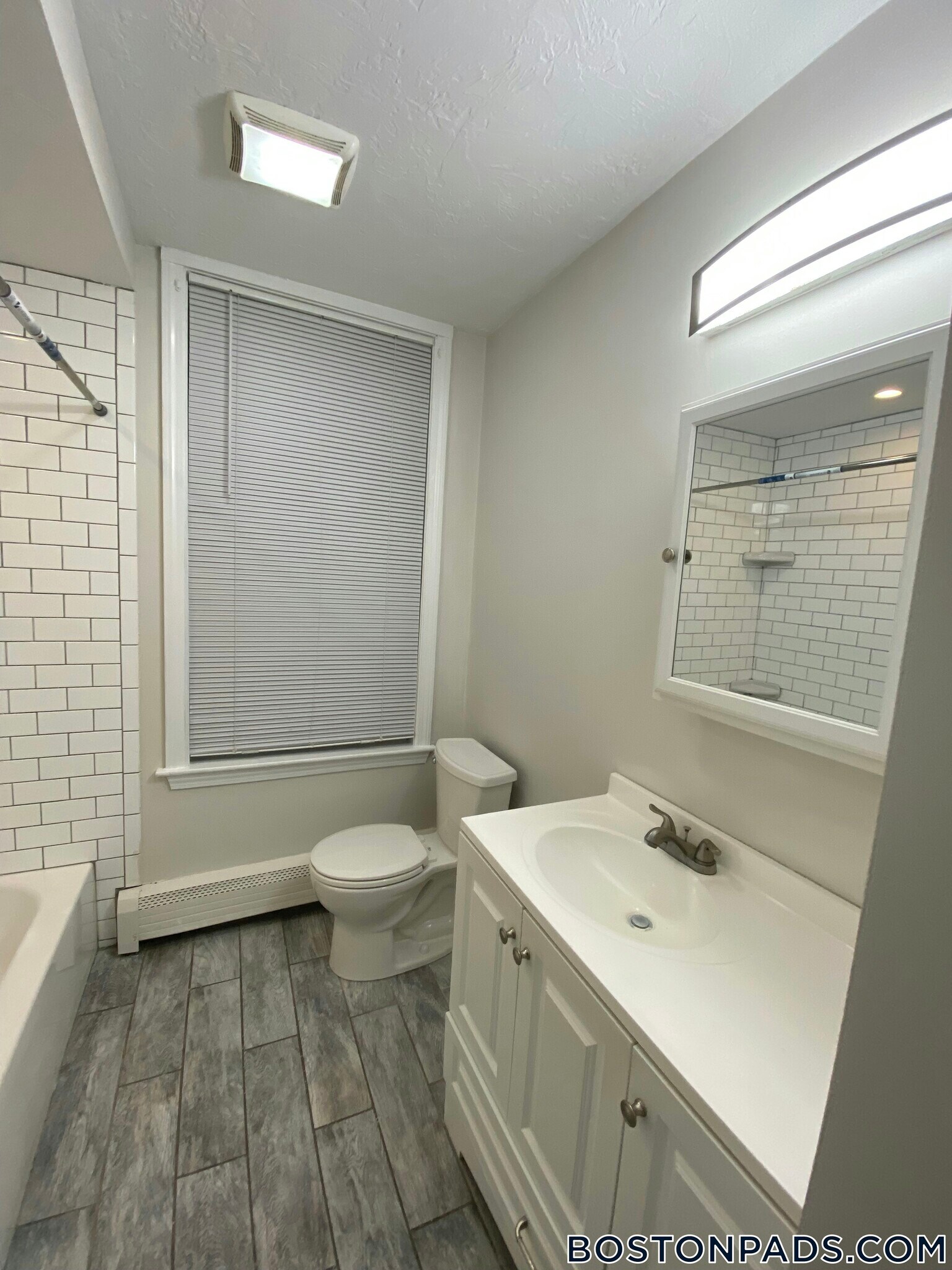 Building Photo - 33 Rockland St