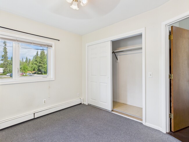 Building Photo - 520 Halvorson Rd