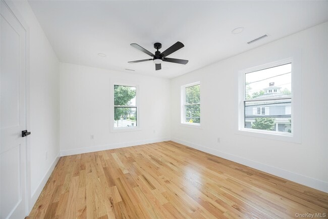 Building Photo - 7441 S Broadway