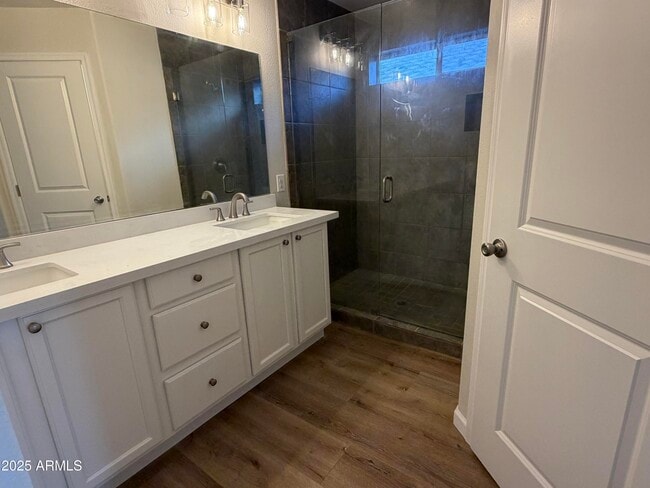 Building Photo - 1830 E Countrywalk Ln