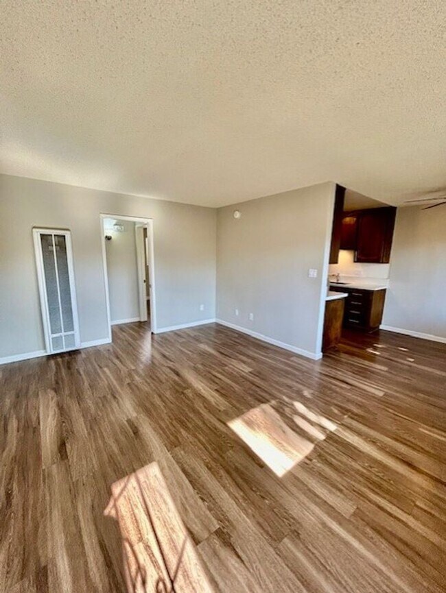 Building Photo - Upgraded 1 Bed/1 Bath in University Heights