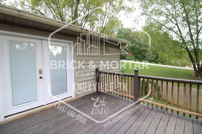 Building Photo - 1400 Mt Vista Dr