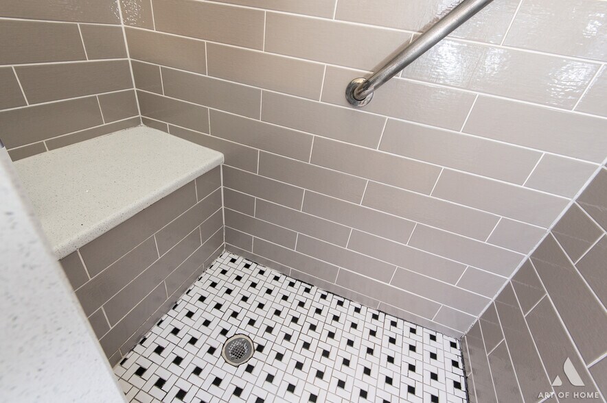 Building Photo - 7247 Bradford Ct