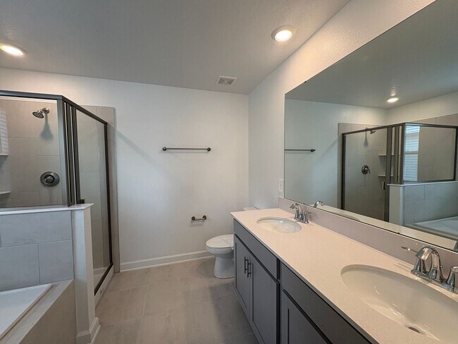 Building Photo - 3-bedroom Home for Rent in Storey Park