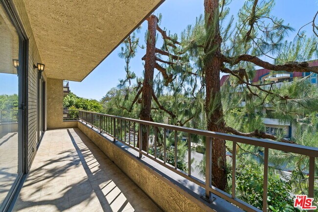 Building Photo - 1210 Kings Rd