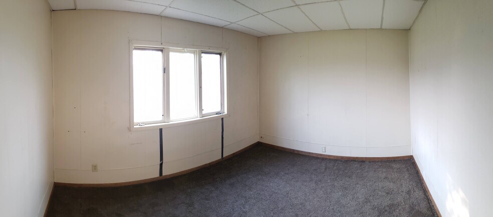 1st floor family room - 514 Conley Ave S