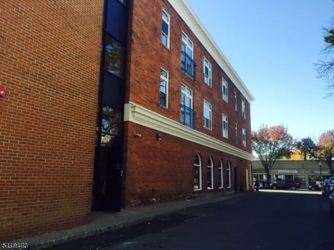 Building Photo - 50 South St