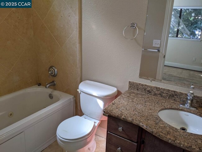 Building Photo - 249 Sea Crest Cir