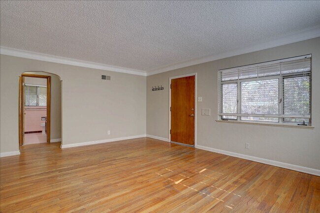 Building Photo - Spacious Sunnyside Bungalow, Finished Basement, 2-Car Garage