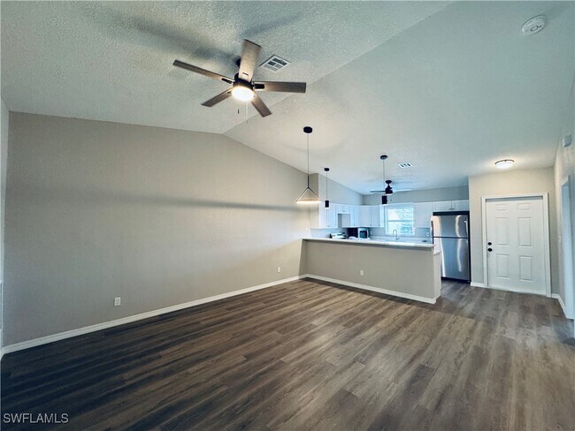 Building Photo - 17418 Dowling Dr