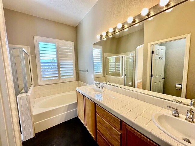 Building Photo - 6350 Cedar Waxwing Ct
