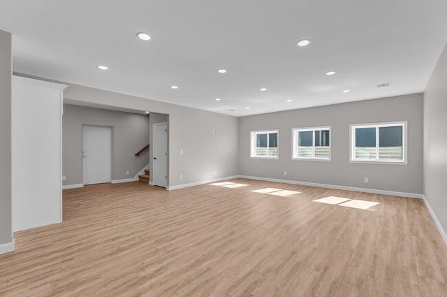 Building Photo - Italian Estates Property Management