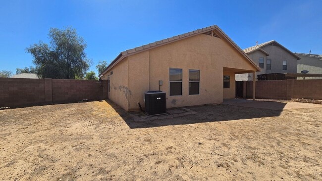 Building Photo - Great price for this Goodyear neighborhood!