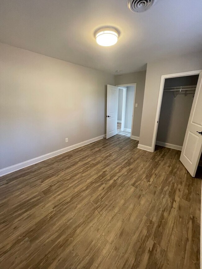 Building Photo - 11104 Concord Woods Dr