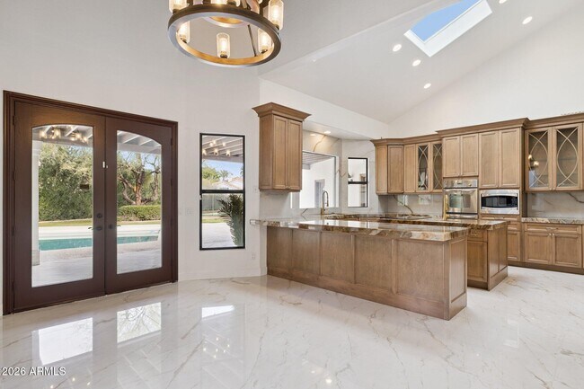 Building Photo - 8303 N 61st Pl