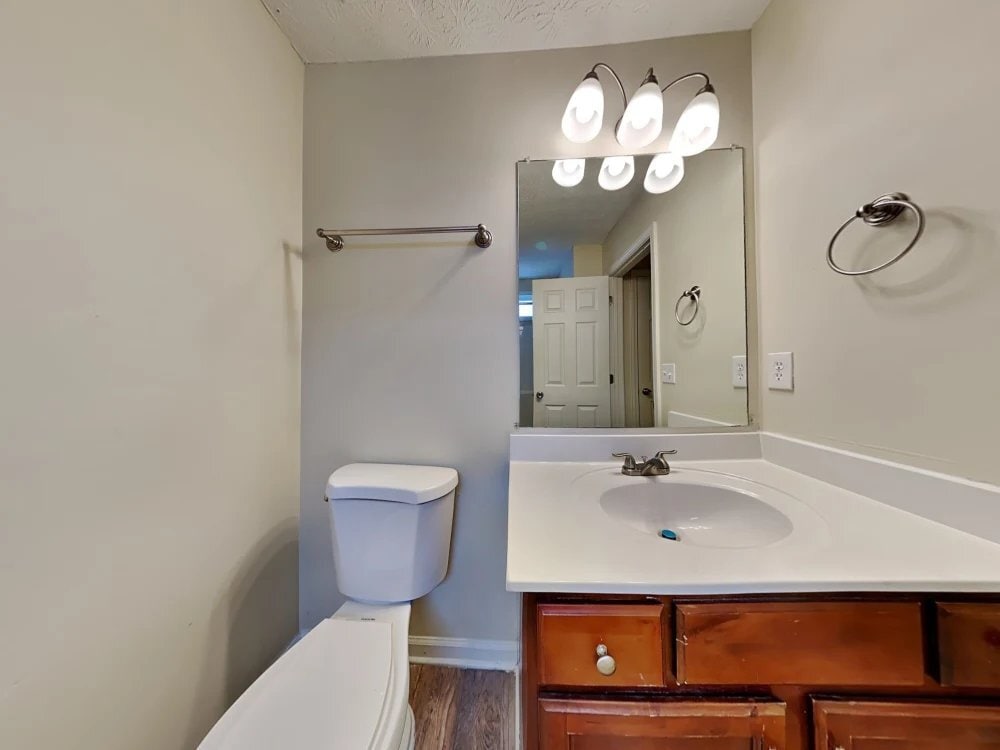 Building Photo - 1331 Ambercrest Way