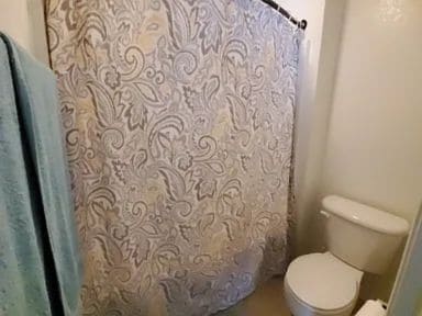 Building Photo - 705 Elliott Ln