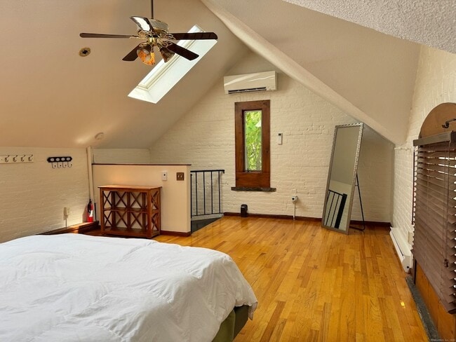 Building Photo - 29 Eld St