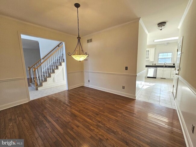 Building Photo - 165 Pitch Kettle Ct