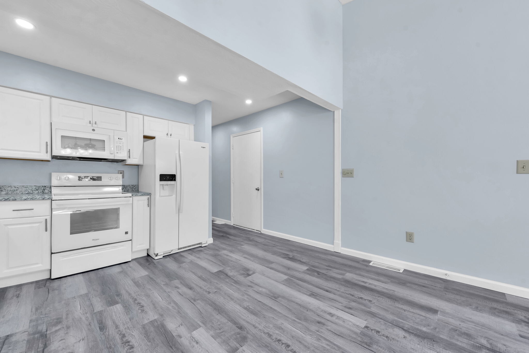 Kitchen - 4932 Drayton Rd
