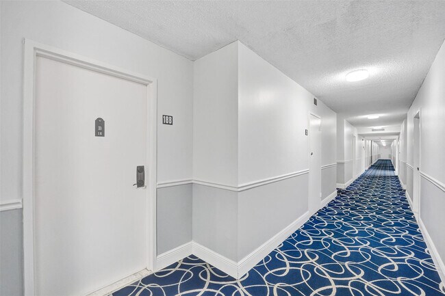 Building Photo - 1600 S Ocean Dr