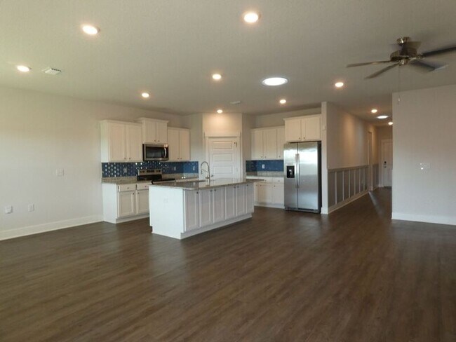 Building Photo - 5768 Conley Ct