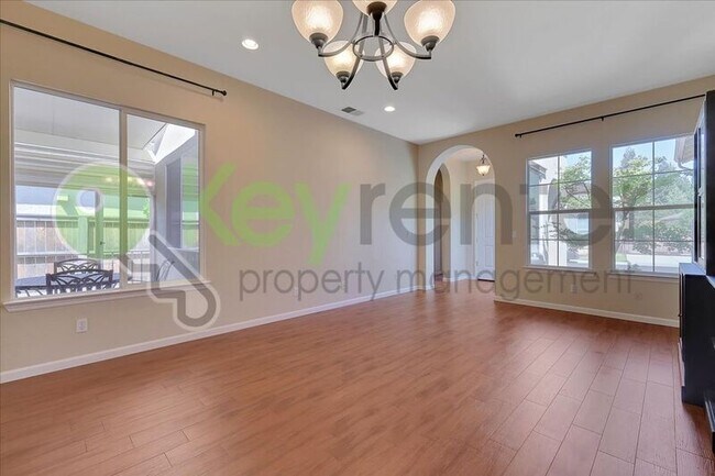 Building Photo - 9448 Syrah Ct