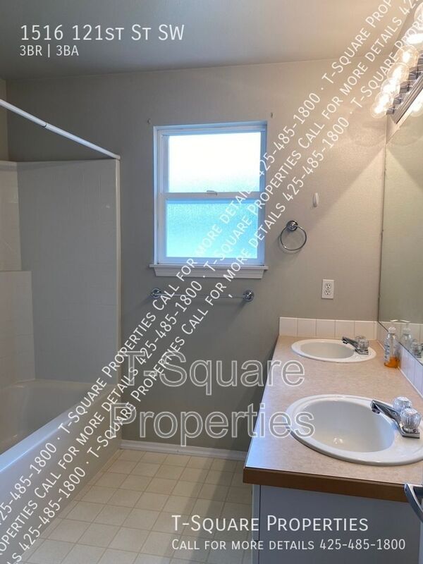 Building Photo - 1516 121st St SW